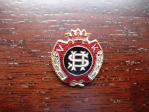 [Badge Image]
